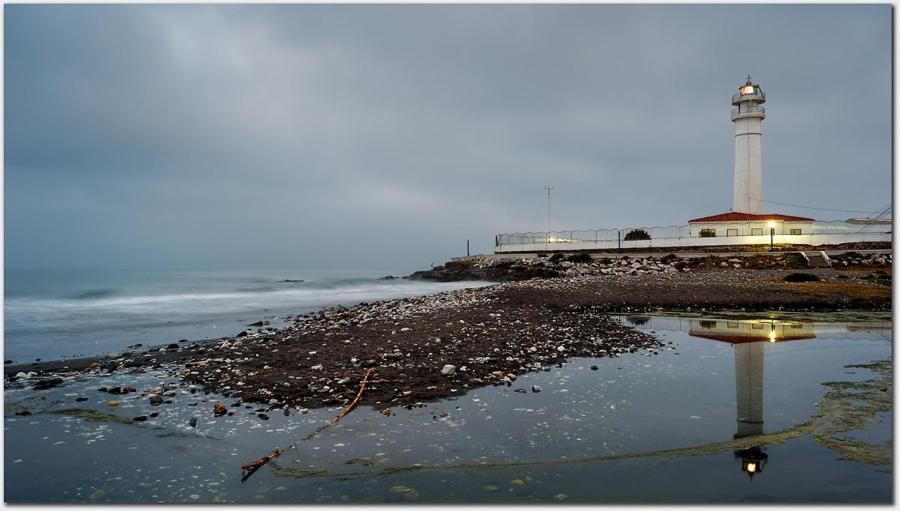 Bonito Y Tranquilo , Cerca Del Mar.