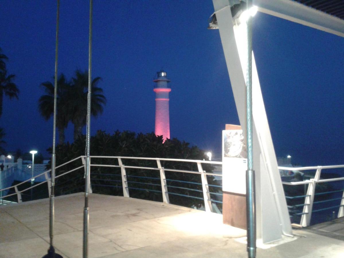 Bonito Y Tranquilo , Cerca Del Mar. *
